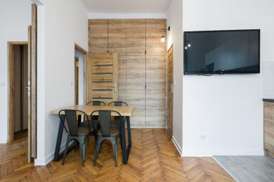 Fancy Apartments With Lift And A/C Краков Экстерьер фото